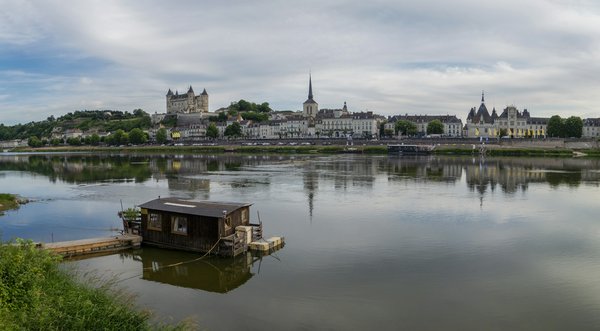 Comment planifier une visite des châteaux de la Loire en bateau ?